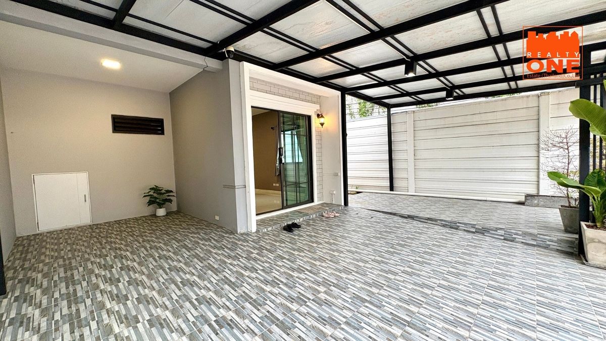 ขายทาวน์โฮมมีนบุรี-ร่มเกล้า : ขายบ้าน พฤกษาวิลล์ กรุงเทพกรีฑา วงแหวน 30.2 ตารางวา หลังมุม 4 ห้องนอน 