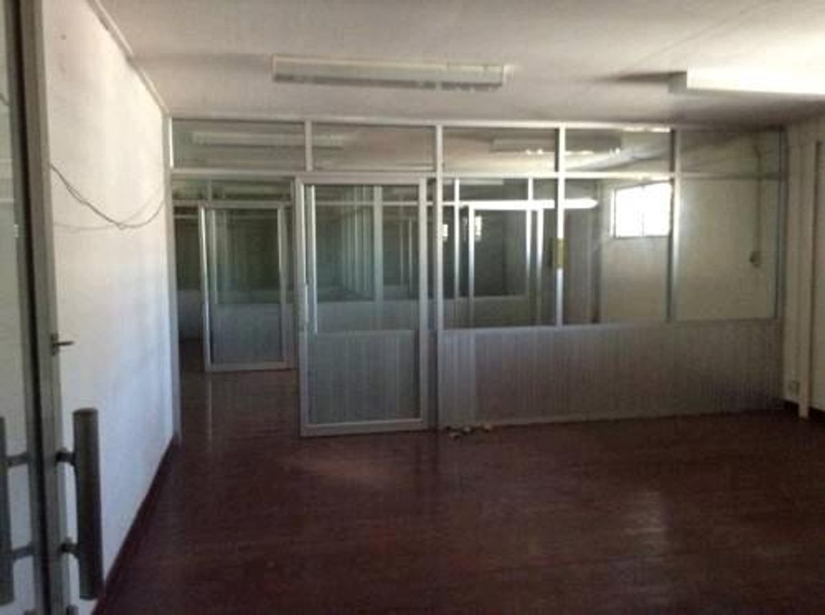 For SaleFactoryRathburana, Suksawat : Old factory for sale in the area of ​​1 rai than Suksawat 30, urgent 40 million.