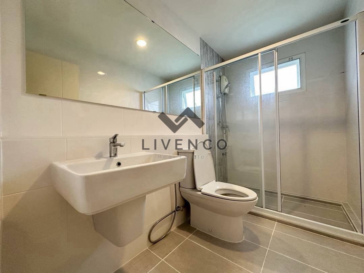 For SaleHousePhutthamonthon, Salaya : House for sale, front garden view, 1 house at the best price right now. Villaggio Pinklao - Salaya2-story detached house (LVC010009)