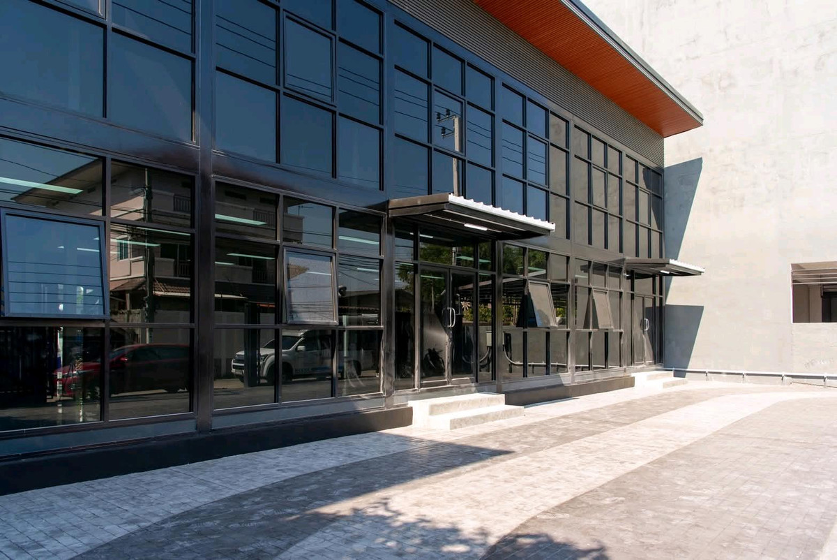 For RentWarehouseOnnut, Udomsuk : 🏢 Rent/sell Office + Warehouse in the heart of Sukhumvit Soi Punnawithi 29