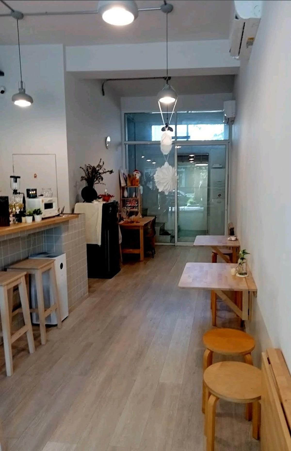 ให้เช่าอาคารพาณิชย์วงเวียนใหญ่ เจริญนคร : เช่าตึกแถว 5ชั้นต่อเติมเต็ม อาคารพาณิชย์ติดถนน 50,000 ต่อเดือน สนใจโทร 0928242499 line paolin1