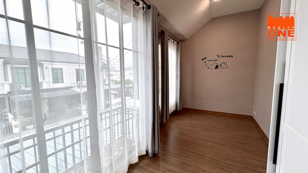 ขายทาวน์โฮมมีนบุรี-ร่มเกล้า : ขายบ้าน พฤกษาวิลล์ กรุงเทพกรีฑา วงแหวน 30.2 ตารางวา หลังมุม 4 ห้องนอน 