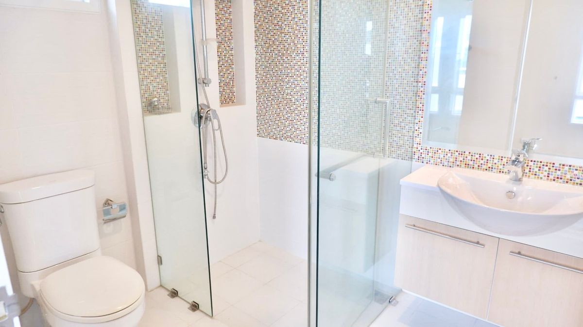 HousePattanakan, Srinakarin : Luxury detached house, Grand Bangkok Boulevard Rama 9 - Srinakarin (Krungthep Kreetha)