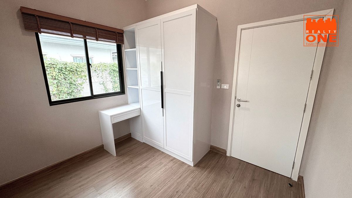 ขายทาวน์โฮมมีนบุรี-ร่มเกล้า : ขายบ้าน พฤกษาวิลล์ กรุงเทพกรีฑา วงแหวน 30.2 ตารางวา หลังมุม 4 ห้องนอน 