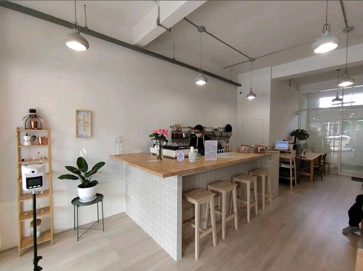 ให้เช่าอาคารพาณิชย์วงเวียนใหญ่ เจริญนคร : เช่าตึกแถว 5ชั้นต่อเติมเต็ม อาคารพาณิชย์ติดถนน 50,000 ต่อเดือน สนใจโทร 0928242499 line paolin1