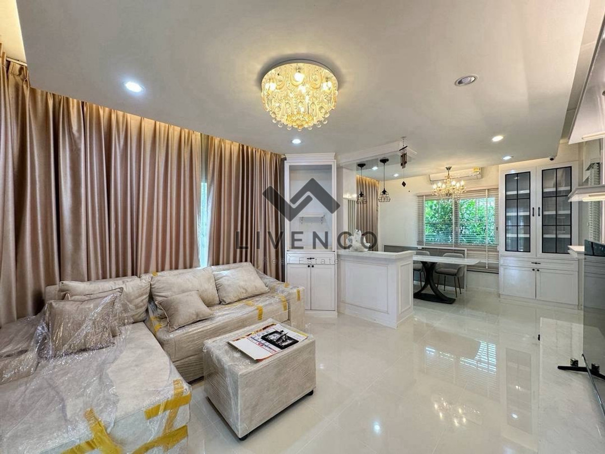 For SaleHousePhutthamonthon, Salaya : House for sale, front garden view, 1 house at the best price right now. Villaggio Pinklao - Salaya2-story detached house (LVC010009)