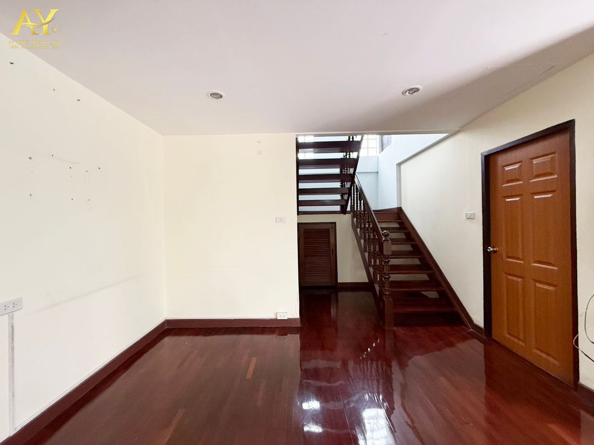 ขายบ้านมีนบุรี-ร่มเกล้า : 🏡✨ บ้านเดี่ยว หมู่บ้านสัมมากร รามคำแหง 112  ใกล้รถไฟฟ้าสถานีสัมมากร และแหล่งชุมชนครบวงจร ในราคาเพียง 6.2 M ‼️ 🏡 รายละเอียดทรัพย์ 