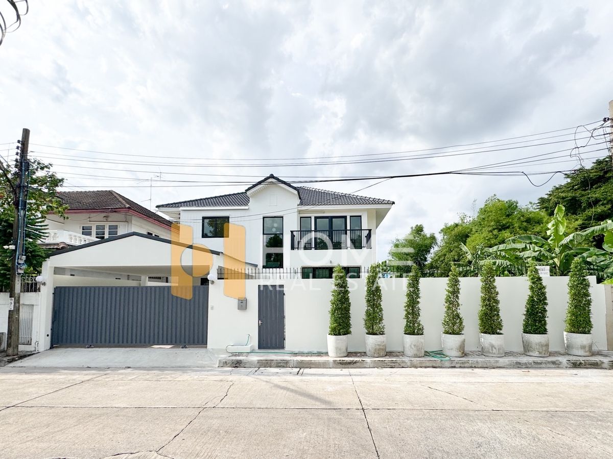 For SaleLandSukhumvit, Asoke, Thonglor : Land 72.3 sqm. Phakamas Village (FOR SALE) NS037