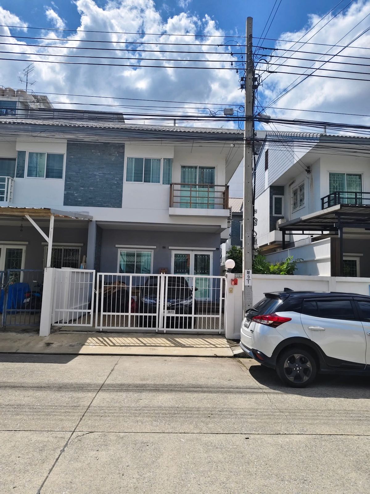 For RentNonthaburi, Bang Yai, Bangbuathong : Rent a twin house, Kanchanalak Village, Bang Yai