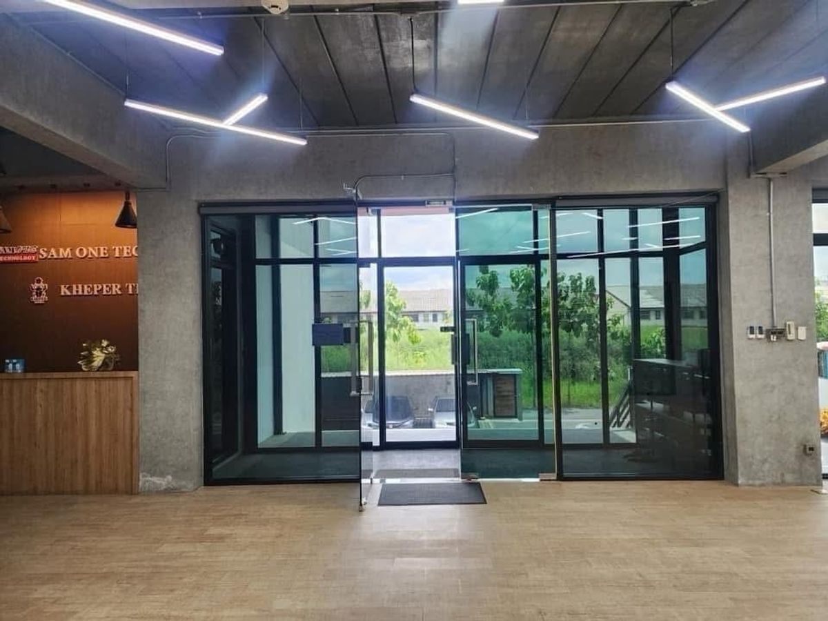 ขายสำนักงานนวมินทร์ รามอินทรา : 📌ขายด่วน ‼️อาคารสำนักงาน 4 ชั้น สุขาภิบาล 5 ขนาด 995 Sq.m (296 Sq.wa) ลดพิเศษเหลือเพียง 39 MB !! ติดต่อ 086-795-9997 จิมมี่