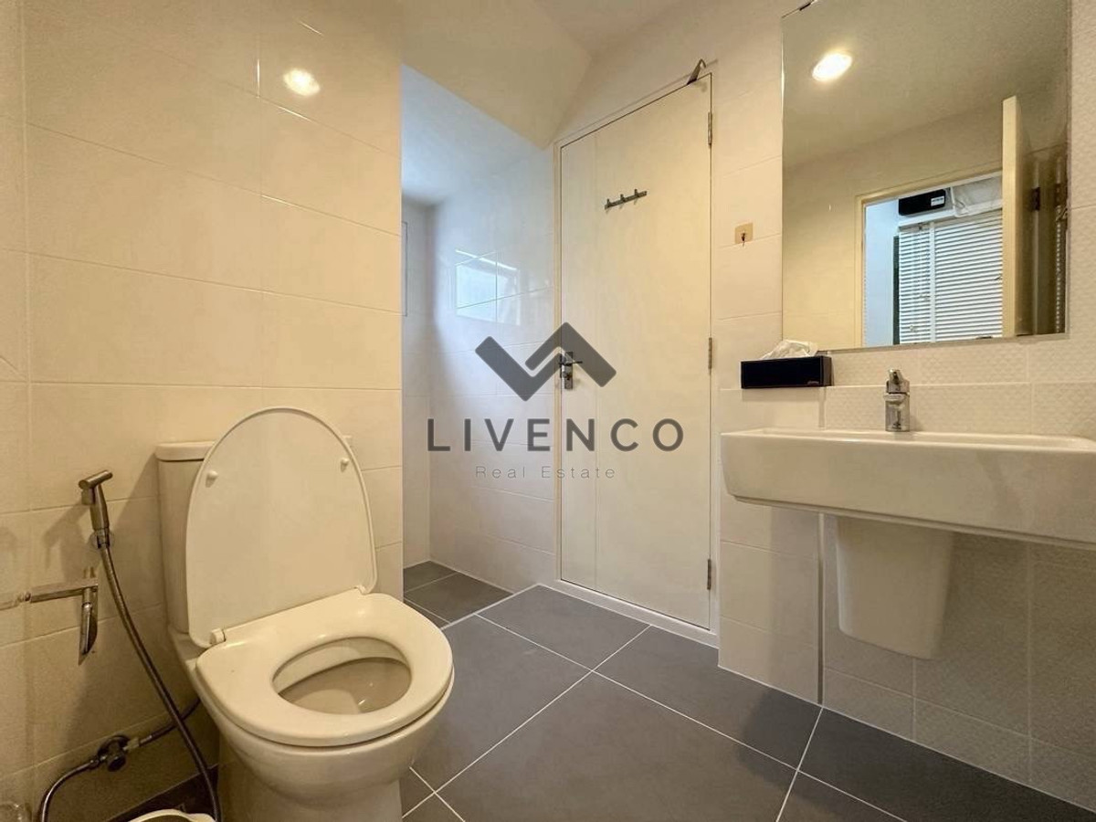 For SaleHousePhutthamonthon, Salaya : House for sale, front garden view, 1 house at the best price right now. Villaggio Pinklao - Salaya2-story detached house (LVC010009)