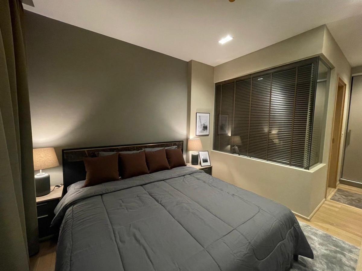 For RentCondoSukhumvit, Asoke, Thonglor : คอนโดหรู 2 ห้องนอน ใจกลางทองหล่อ เพียง 60,000 บาท/เดือน! 
Siri At Sukhumvit ขนาด 69 ตร.ม. ใกล้ BTS/MRT พร้อมสิ่งอำนวยความสะดวกครบครัน!
