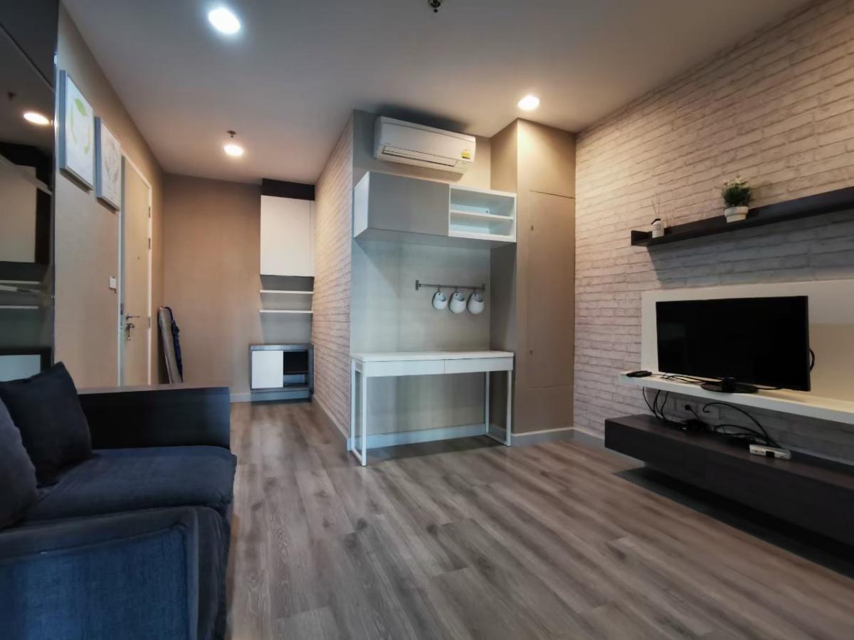 ให้เช่าคอนโดสาทร นราธิวาส : เช่า Centric Sathorn-St.Louis 1 ห้องนอน ใกล้ BTS สุรศักดิ์ 
ราคา 22,000 บ./ด. พร้อมสระว่ายน้ำ-ฟิตเนส สิ่งอำนวยความสะดวกครบ!