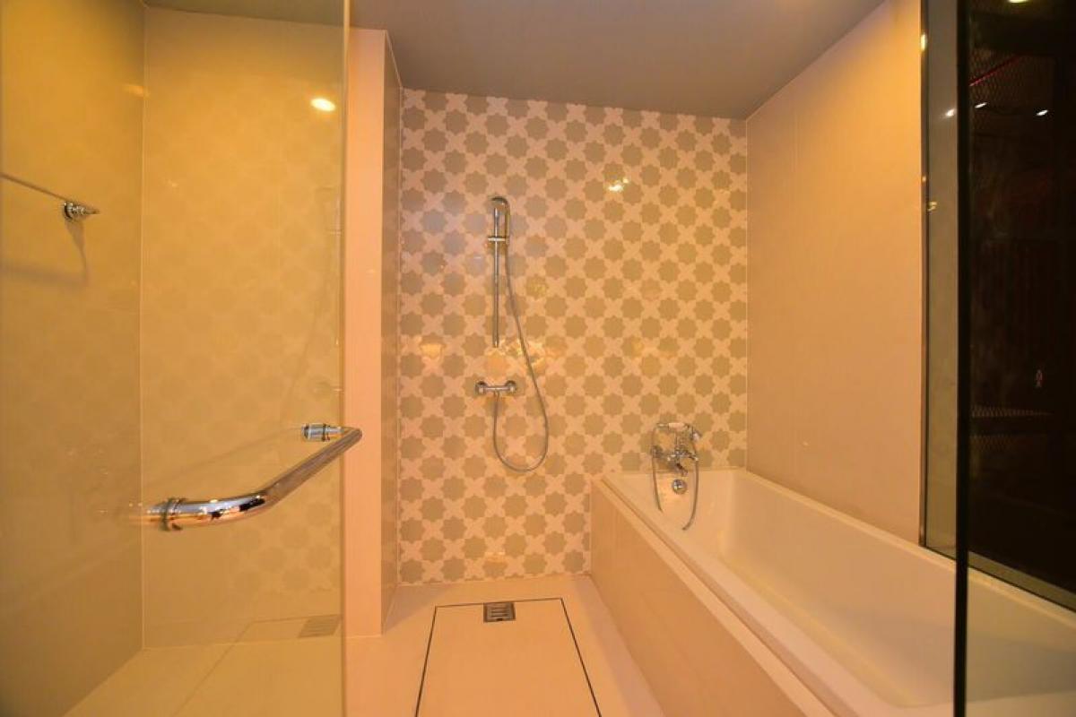 For RentCondoSukhumvit, Asoke, Thonglor : Aguston Sukhumvit 22 3Bed/3Bath 137sqm Ready to move in Near BTS Phrom PhongRent 100,000 THB/month Fully equipped facilities Perfect for every lifestyle!