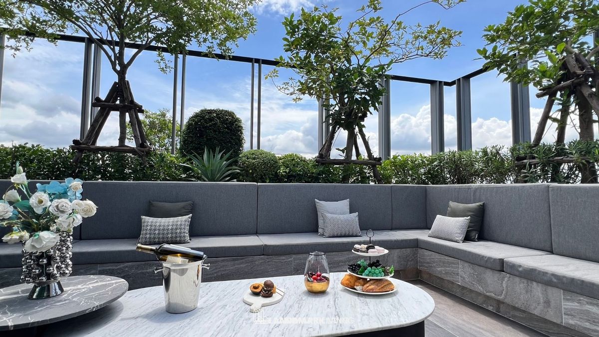 ขายบ้านเลียบทางด่วนรามอินทรา : ✨ได้ทุกอย่างตามรูป พร้อมเข้าอยู่  🏠9E1 (ไนน์ตี้ไฟว์ อีสต์วัน)- ตกแต่งครบพร้อมเข้าอยู่ รับดีลสุดพรีเมียมเหนือระดับจาก Landmark Living 💯