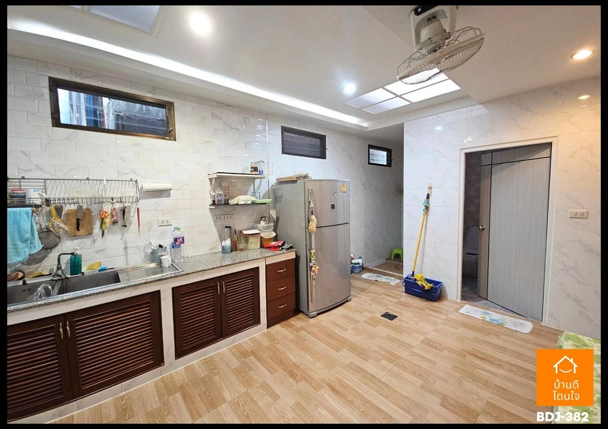 ขายทาวน์โฮมรามคำแหง หัวหมาก : ลดราคาพิเศษ ทาวน์โฮม บ้านบดินทรรักษา (32 ตร.ว.) 4 นอน 2 น้ำ 2 จอด ใกล้โรงเรียนบดินทรเดชา 