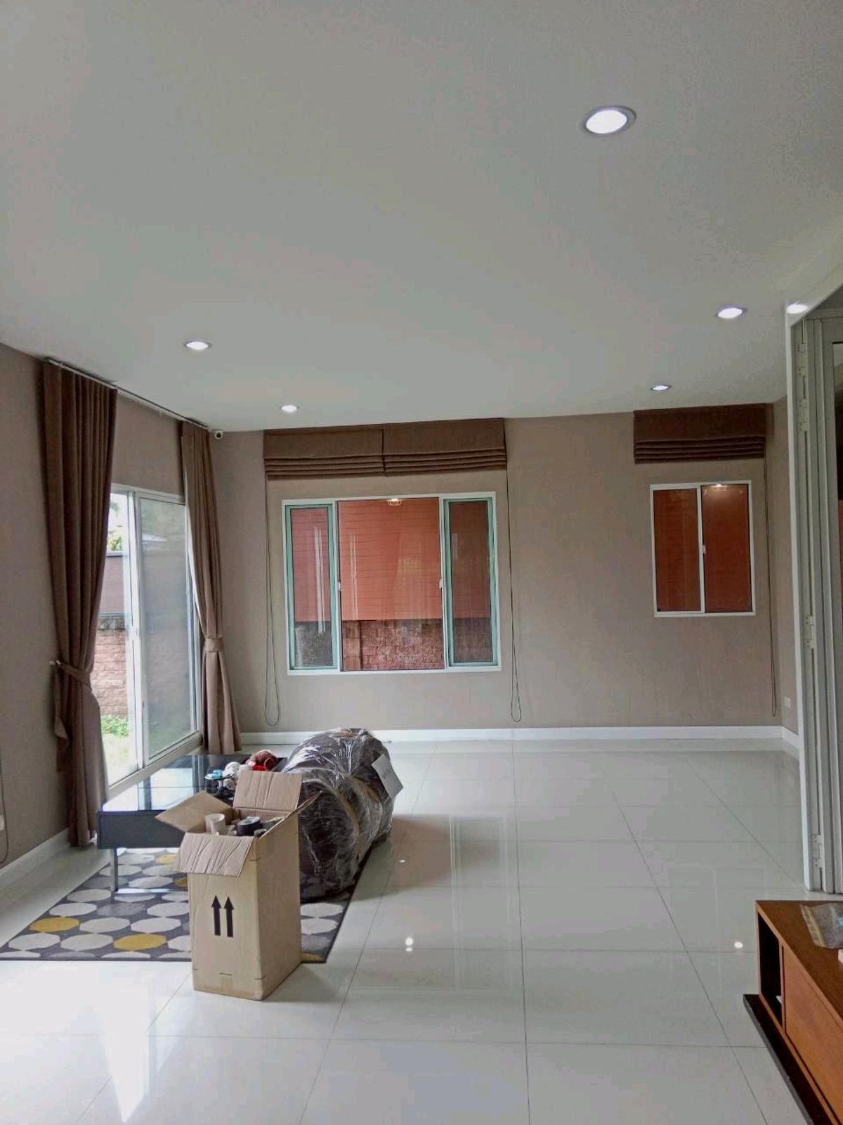 บ้านพัฒนาการ ศรีนครินทร์ : บ้านเดี่ยว ขาย เช่า บ้านมุม3 นอน 3 น้ำ 2 จอดรถ สนใจติดต่อคุณเนย 0938563451