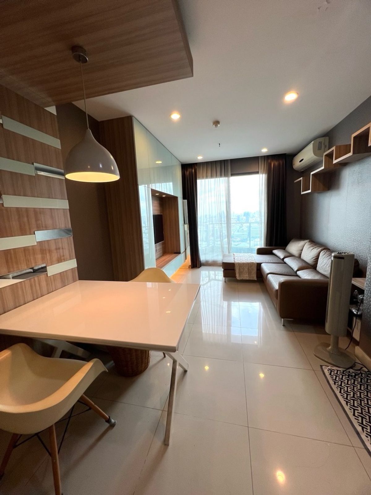 ให้เช่าคอนโดราชเทวี พญาไท : ศุภาลัย พรีเมียร์ ราชเทวี 100 sq.m. Eng 中 日 Please add LINE ID @806qphgn 