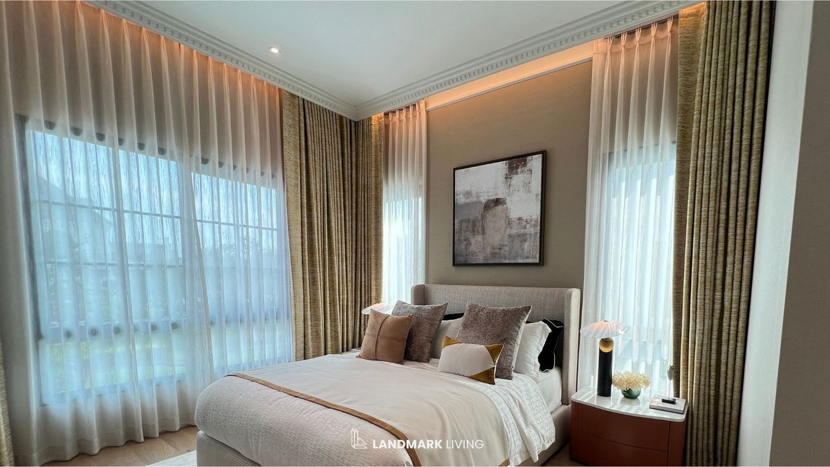 For SaleHousePattanakan, Srinakarin : ✨ Everything as in the picture Ready to move in. 🏡 Narinsiri Krungthep Kreetha. Real touch. Receive premium deals before anyone in Landmark Living 💯