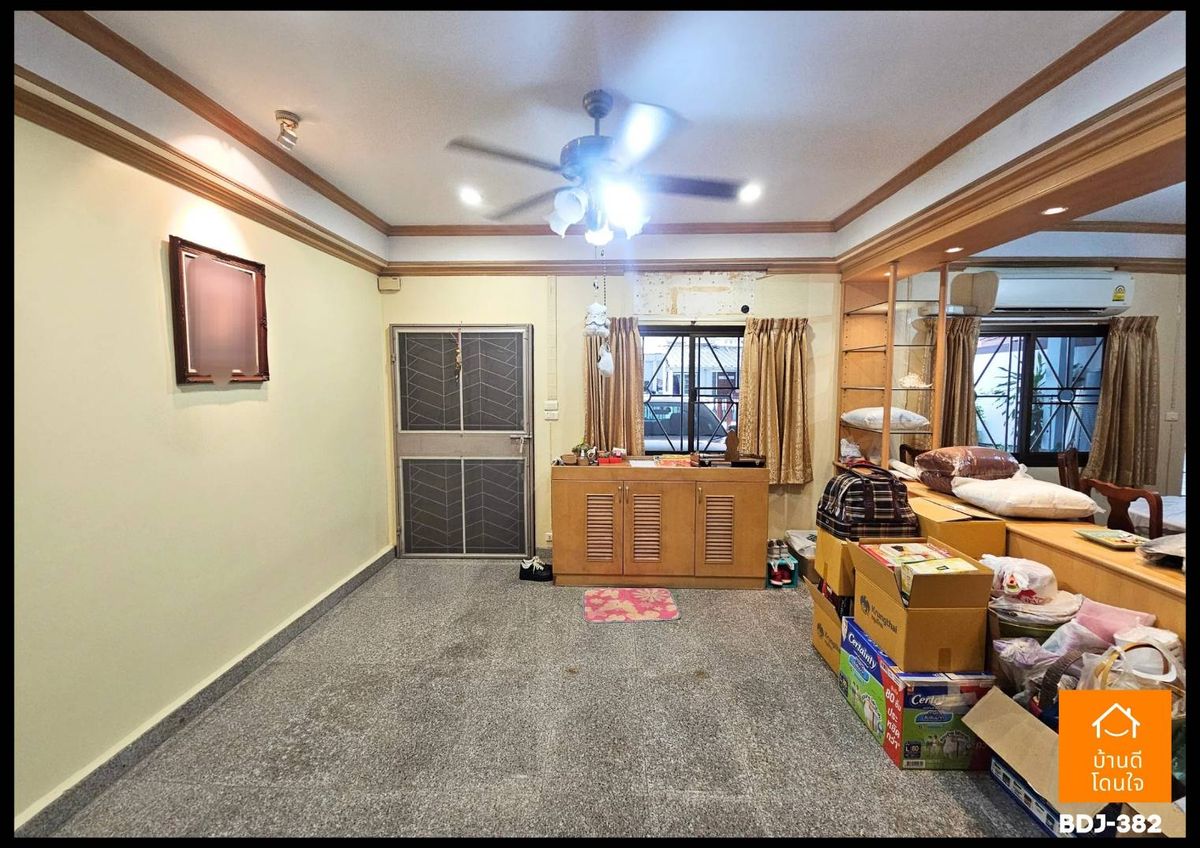 ขายทาวน์โฮมรามคำแหง หัวหมาก : ลดราคาพิเศษ ทาวน์โฮม บ้านบดินทรรักษา (32 ตร.ว.) 4 นอน 2 น้ำ 2 จอด ใกล้โรงเรียนบดินทรเดชา 