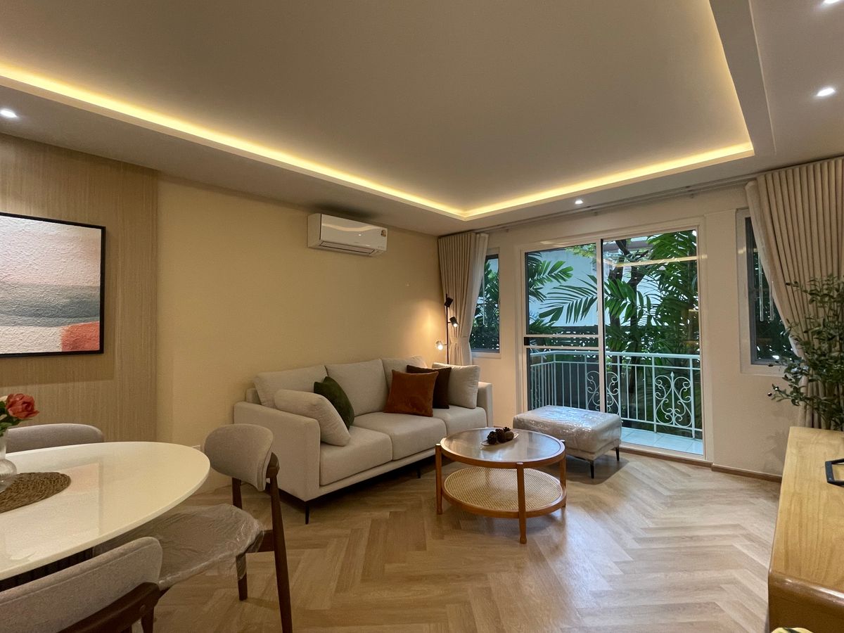 คอนโดสุขุมวิท อโศก ทองหล่อ : Raintree Villa | ห้องสวยตกแต่งใหม่ 2 ห้องนอน เพียง 50,000 บาท/เดือน