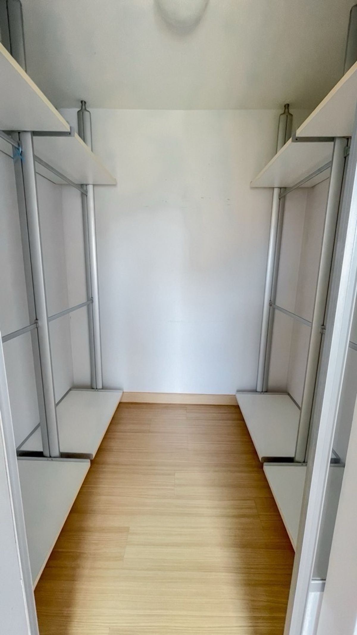 For SaleCondoPattanakan, Srinakarin : The cheapest in the Parkland Srinakarin project (The Parkland Srinakarin)  🛏️ 1 bedroom 🛁 1 bathroom 🛋️ 1 living room size 40 sqm. Building B 3 ✨ Price 1,700,000 baht ✨