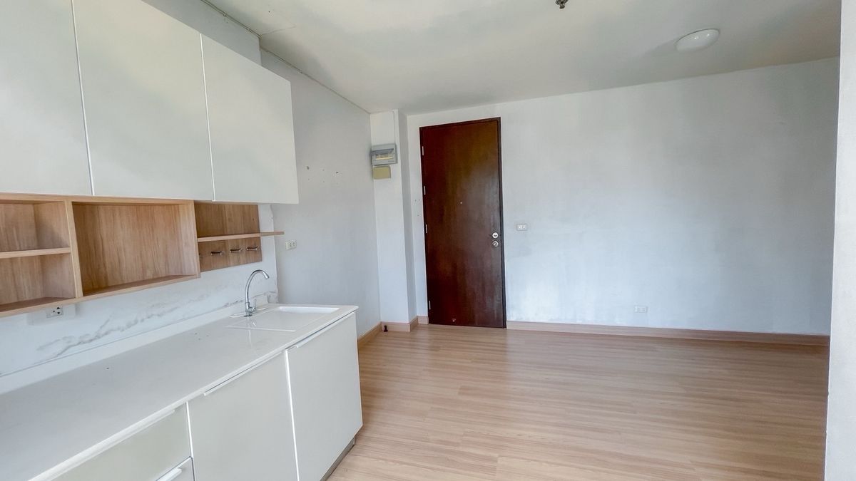 For SaleCondoPattanakan, Srinakarin : The cheapest in the Parkland Srinakarin project (The Parkland Srinakarin)  🛏️ 1 bedroom 🛁 1 bathroom 🛋️ 1 living room size 40 sqm. Building B 3 ✨ Price 1,700,000 baht ✨