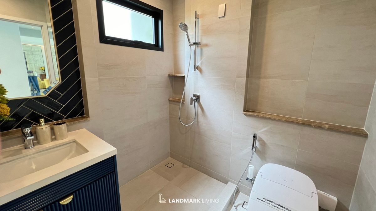 For SaleHouseLadkrabang, Suwannaphum Airport : ✨ Everything as in the picture Ready to move in. Complete, complete in one place Special offer at Landmark Living 💯