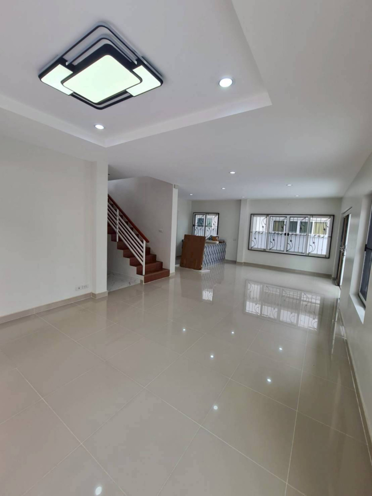 ขายบ้านนนทบุรี บางใหญ่ บางบัวทอง : ขายบ้าน เดอะ มิวส์ โฮม หน้ากว้าง รีโนเวทใหม่ คลองถนน บางบัวทอง นนทบุรี CX-140936