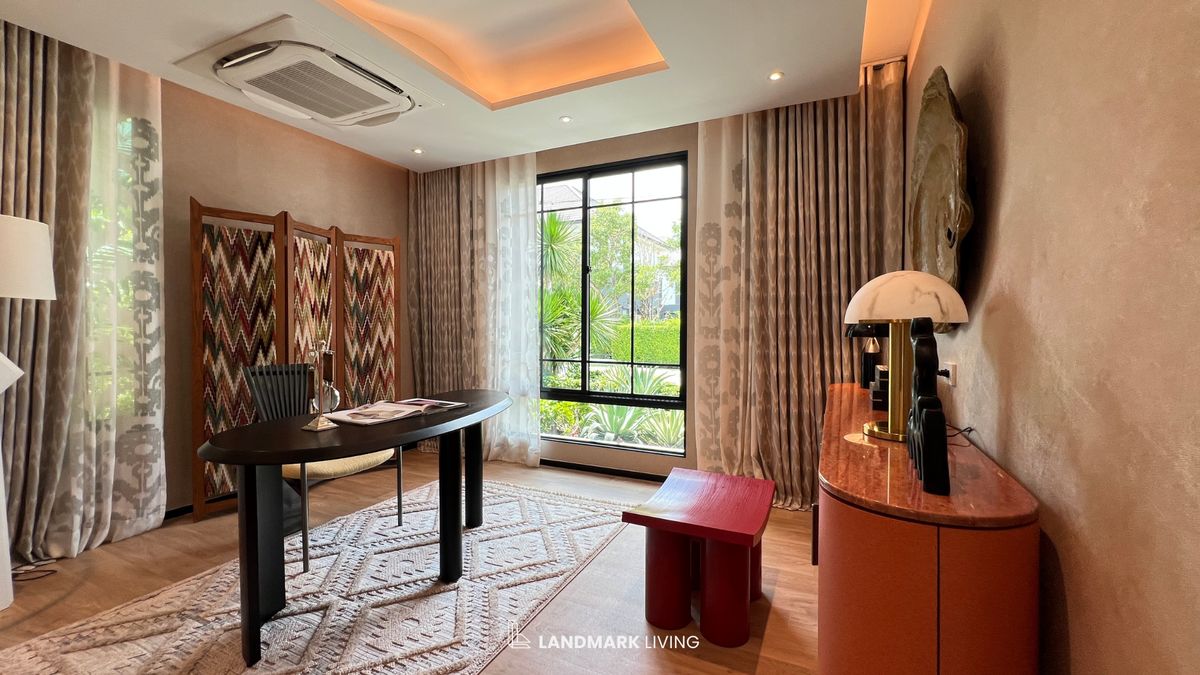 For SaleHouseBang kae, Phetkasem : ✨ Everything as in the picture Ready to move in. Luxury house That you cant miss Give you a special deal from Landmark Living 💯