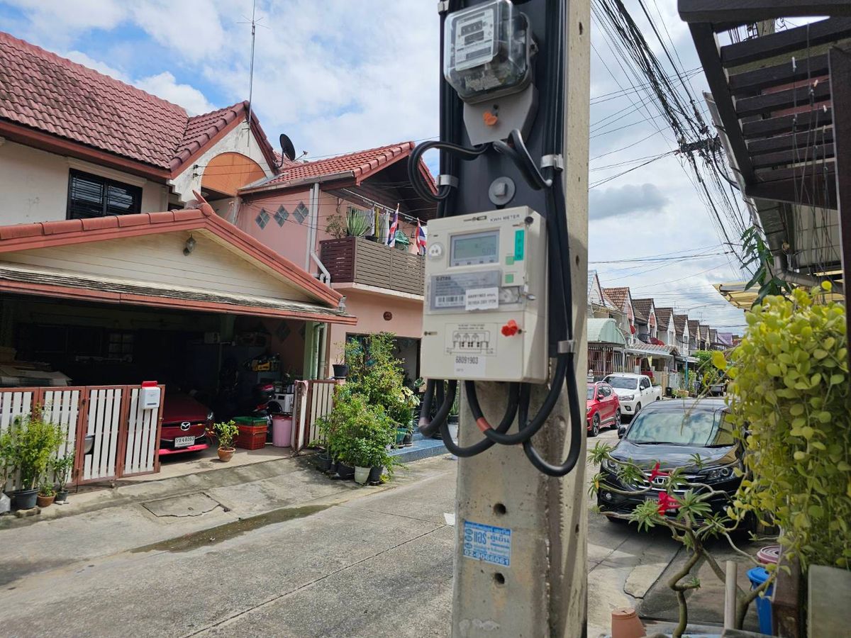 ขายทาวน์โฮมรามคำแหง หัวหมาก : ลดราคาพิเศษ ทาวน์โฮม บ้านบดินทรรักษา (32 ตร.ว.) 4 นอน 2 น้ำ 2 จอด ใกล้โรงเรียนบดินทรเดชา 