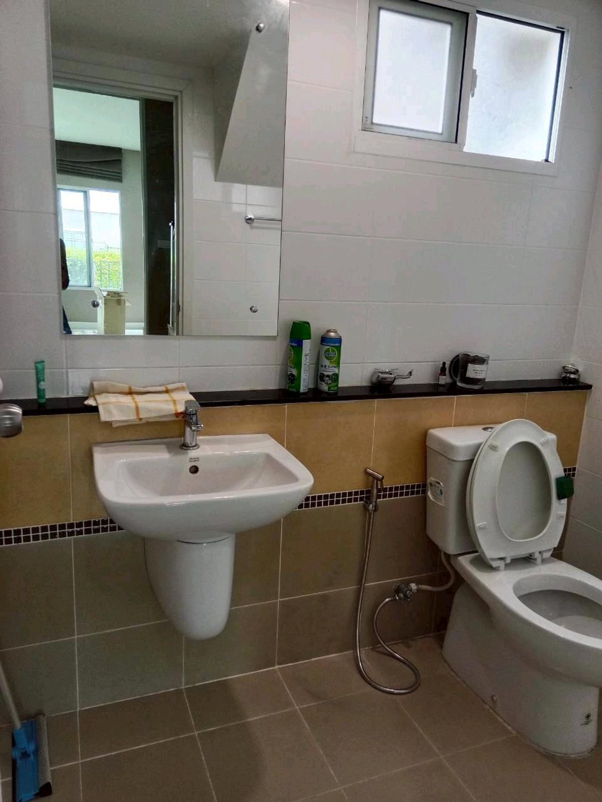 บ้านพัฒนาการ ศรีนครินทร์ : บ้านเดี่ยว ขาย เช่า บ้านมุม3 นอน 3 น้ำ 2 จอดรถ สนใจติดต่อคุณเนย 0938563451