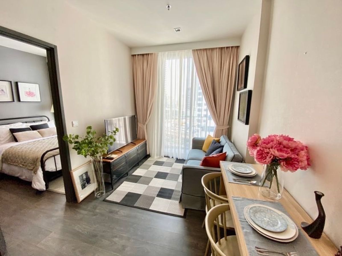 For SaleCondoSukhumvit, Asoke, Thonglor : Sell‼ ️ Edge Sukhumvit 23, good location project Near the Sukhumvit MRT ☎️0809895553 k.jin