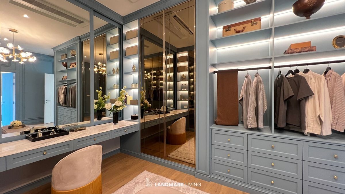 For SaleHousePattanakan, Srinakarin : ✨ Everything as in the picture Ready to move in. 🏡 Narinsiri Krungthep Kreetha. Real touch. Receive premium deals before anyone else at Landmark Living 💯