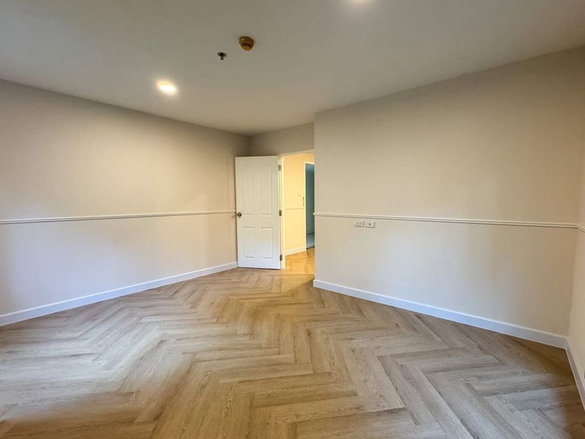 ขายคอนโดพระราม 8 สามเสน ราชวัตร : ขายคอนโด Lumpini Place พระราม 8  ชั้น 1 อาคาร C เนื้อที่ 45.26 ตารางเมตร 1 ห้องนอน 1 ห้องน้ำ ซอยอรุณอัมรินทร์ 53 แขวงบางยี่ขัน เขตบางพลัด กรุงเทพมหานคร