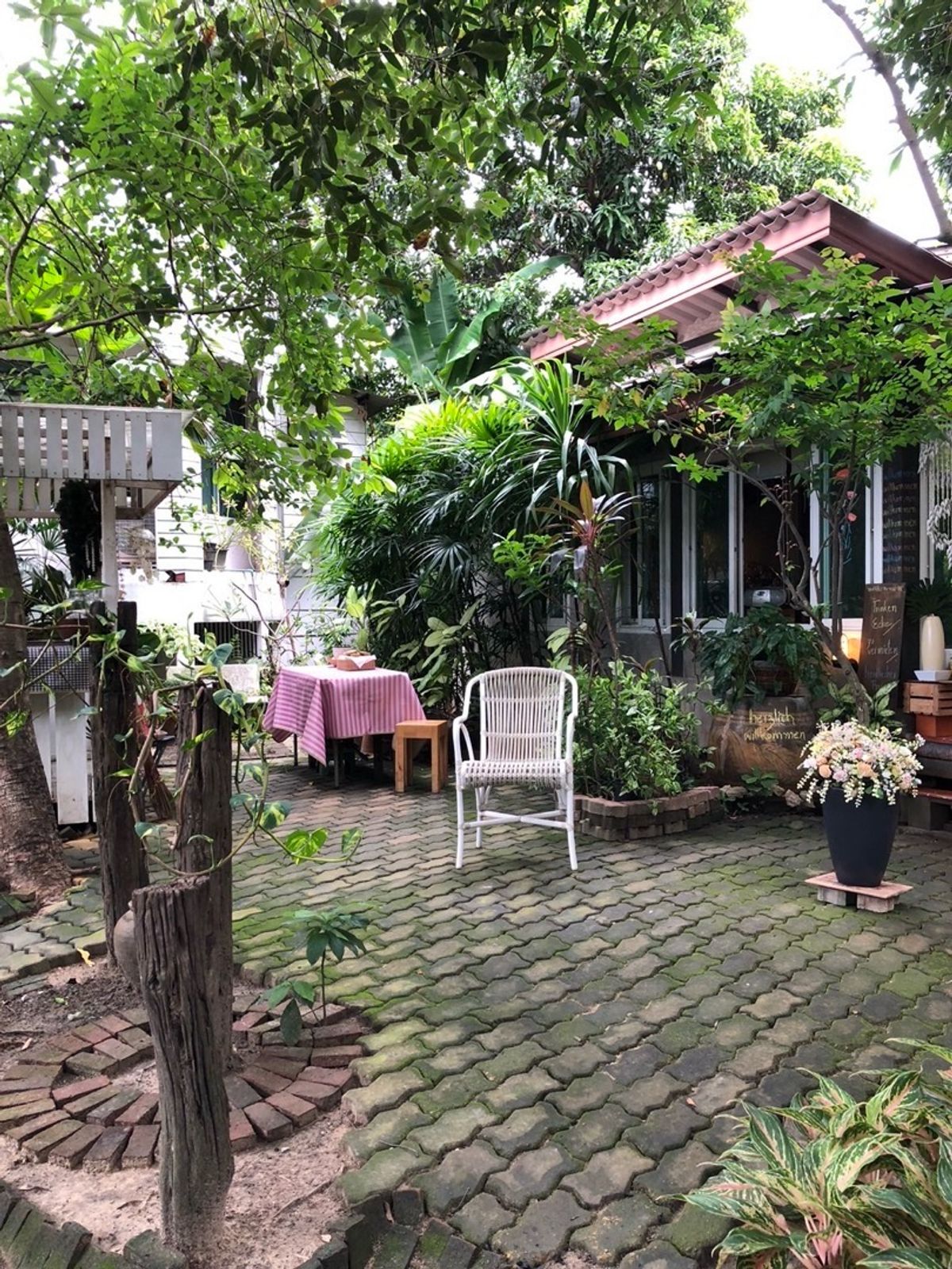 ขายที่ดินพุทธมณฑล ศาลายา : 📢👇ที่ดิน แปลงสวย พร้อมบ้าน 3 หลัง ริมคลองวัดโพธิ์ ต้นไม้ใหญ่บรรยากาศร่มรื่น เงียบสงบ ใกล้แหล่งท่องเที่ยว ตลาดน้ำคลองลัดมะยม และบางระมาด เหมาะพักอาศัย ทำที่พักHome stay ร้านอาหาร ร้านกาแฟ 