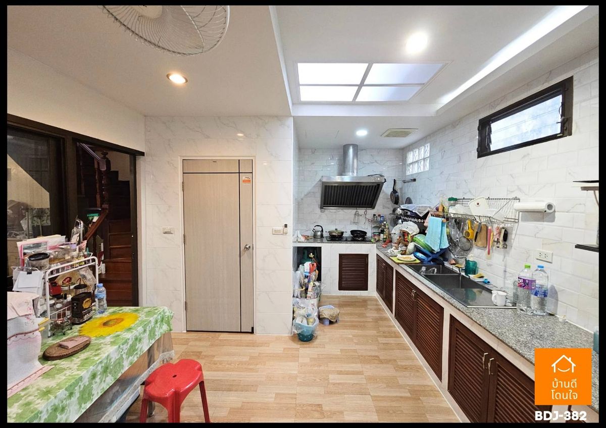 ขายทาวน์โฮมรามคำแหง หัวหมาก : ลดราคาพิเศษ ทาวน์โฮม บ้านบดินทรรักษา (32 ตร.ว.) 4 นอน 2 น้ำ 2 จอด ใกล้โรงเรียนบดินทรเดชา 