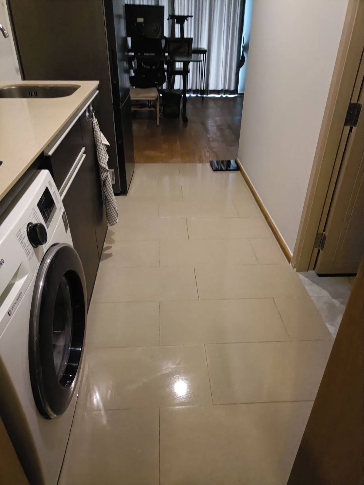 ให้เช่าคอนโดราชเทวี พญาไท : ✨ ปล่อยเช่า คอนโด Q Chidlom – Phetchaburi ✨ คอนโดหรูใจกลางชิดลม – เพชรบุรี ติดถนนใหญ่ ใกล้ Central ชิดลม และ Airport Rail Link มักกะสัน  ฟีฟ่า 087-808-3690