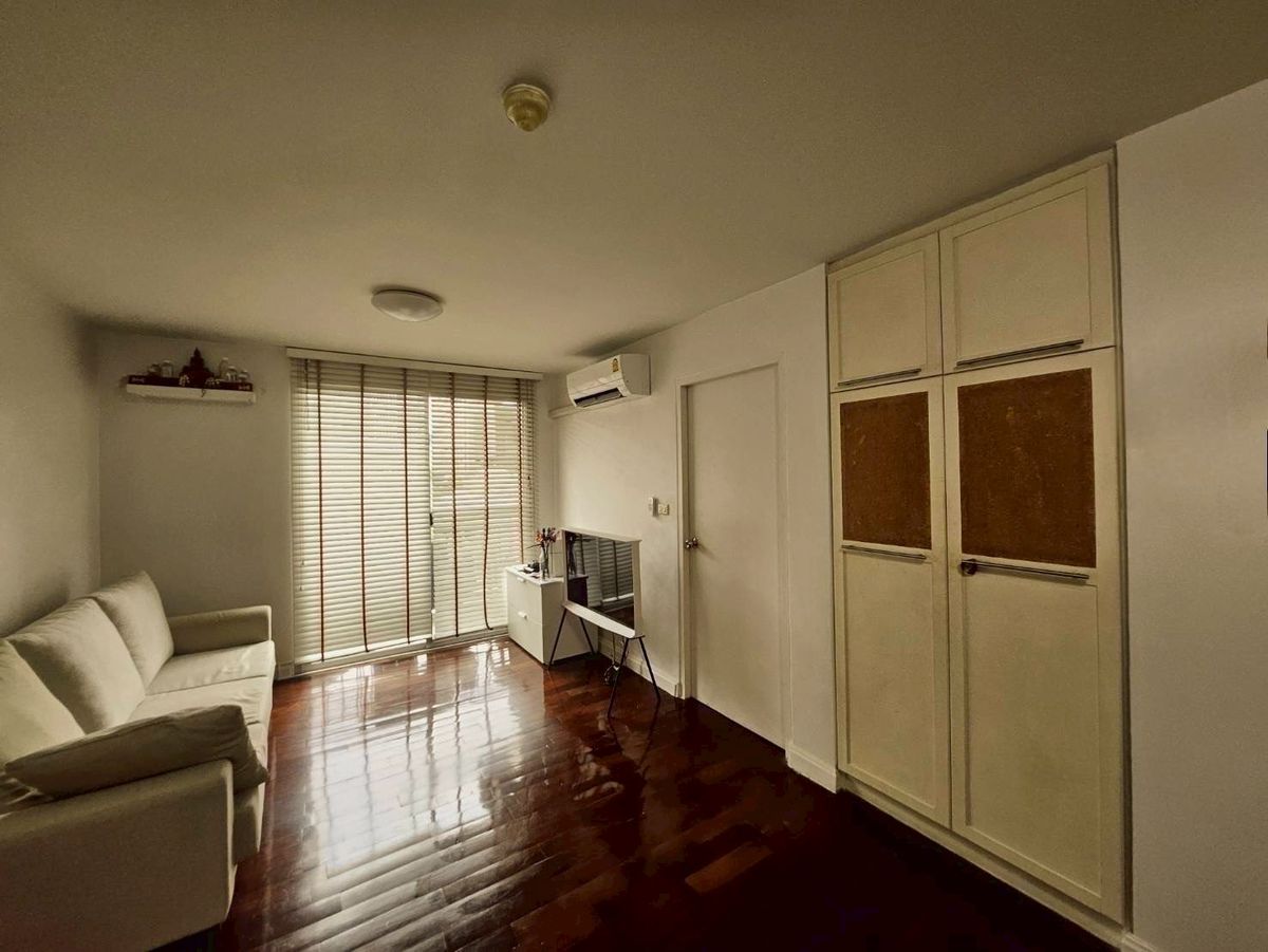 ให้เช่าคอนโดสุขุมวิท อโศก ทองหล่อ : Available Now!!! 49 Plus condo (สุขุมวิท 49)