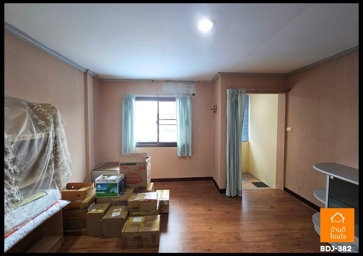 ขายทาวน์โฮมรามคำแหง หัวหมาก : ลดราคาพิเศษ ทาวน์โฮม บ้านบดินทรรักษา (32 ตร.ว.) 4 นอน 2 น้ำ 2 จอด ใกล้โรงเรียนบดินทรเดชา 