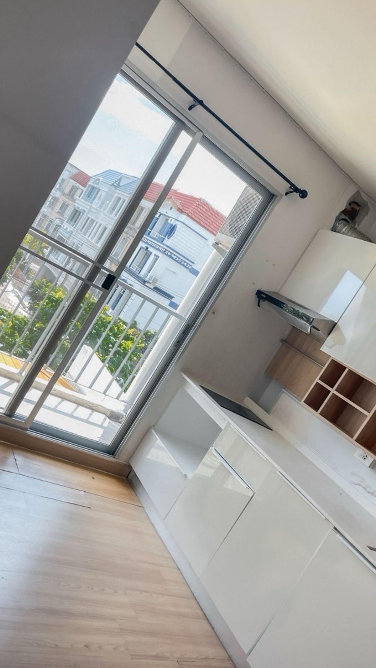 For SaleCondoPattanakan, Srinakarin : The cheapest in the Parkland Srinakarin project (The Parkland Srinakarin)  🛏️ 1 bedroom 🛁 1 bathroom 🛋️ 1 living room size 40 sqm. Building B 3 ✨ Price 1,700,000 baht ✨