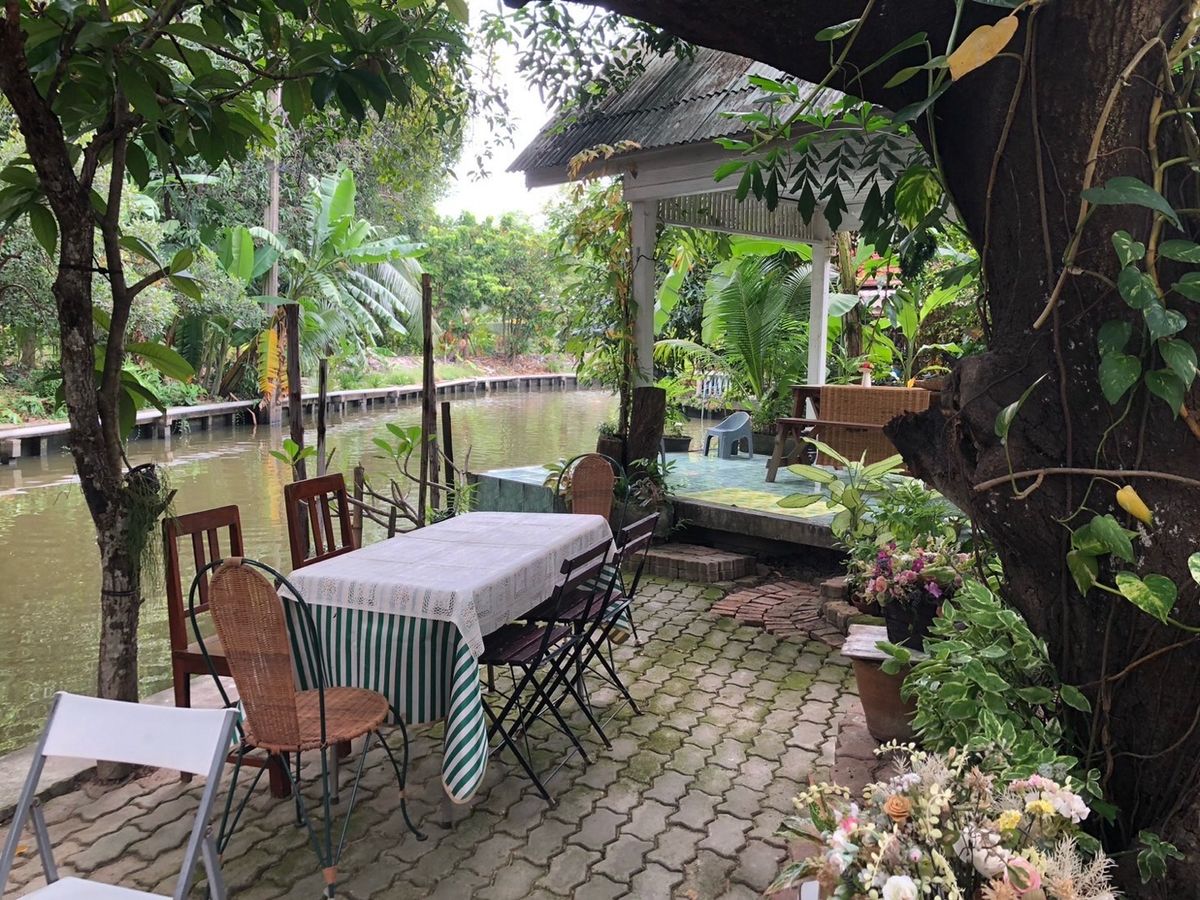 ขายที่ดินพุทธมณฑล ศาลายา : 📢👇ที่ดิน แปลงสวย พร้อมบ้าน 3 หลัง ริมคลองวัดโพธิ์ ต้นไม้ใหญ่บรรยากาศร่มรื่น เงียบสงบ ใกล้แหล่งท่องเที่ยว ตลาดน้ำคลองลัดมะยม และบางระมาด เหมาะพักอาศัย ทำที่พักHome stay ร้านอาหาร ร้านกาแฟ 