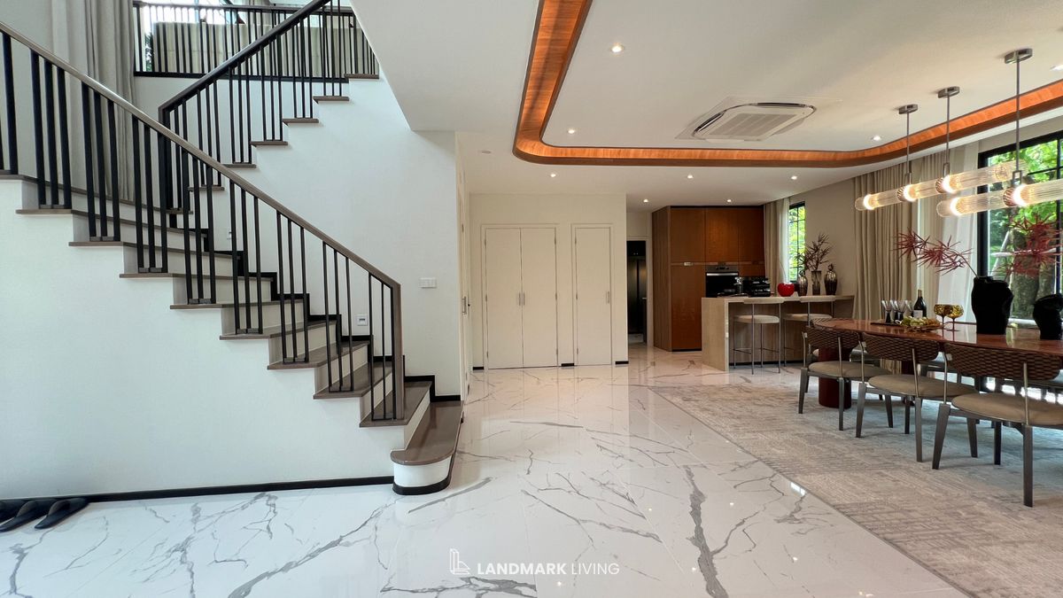 For SaleHouseBang kae, Phetkasem : ✨ Everything as in the picture Ready to move in. Luxury house That you cant miss Give you a special deal from Landmark Living 💯