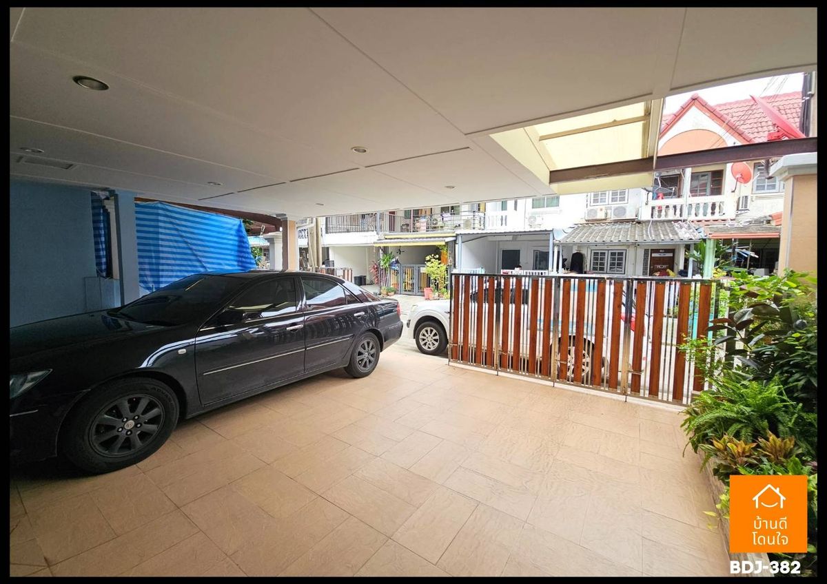 ขายทาวน์โฮมรามคำแหง หัวหมาก : ลดราคาพิเศษ ทาวน์โฮม บ้านบดินทรรักษา (32 ตร.ว.) 4 นอน 2 น้ำ 2 จอด ใกล้โรงเรียนบดินทรเดชา 