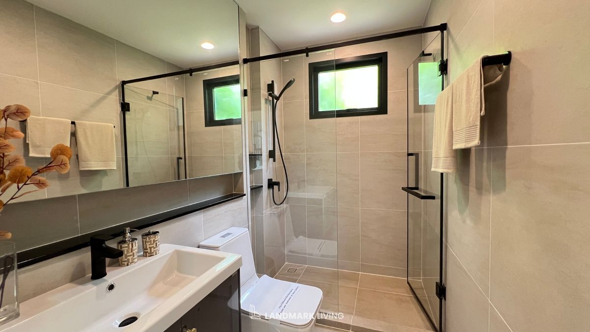 For SaleHouseBang kae, Phetkasem : ✨ Everything as in the picture Ready to move in. Luxury house That you cant miss Give you a special deal from Landmark Living 💯