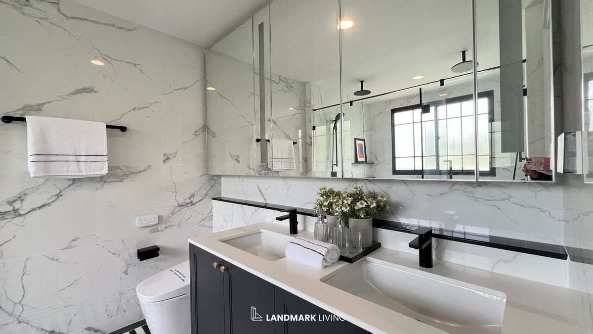 For SaleHouseBang kae, Phetkasem : ✨ Everything as in the picture Ready to move in. Luxury house That you cant miss Give you a special deal from Landmark Living 💯