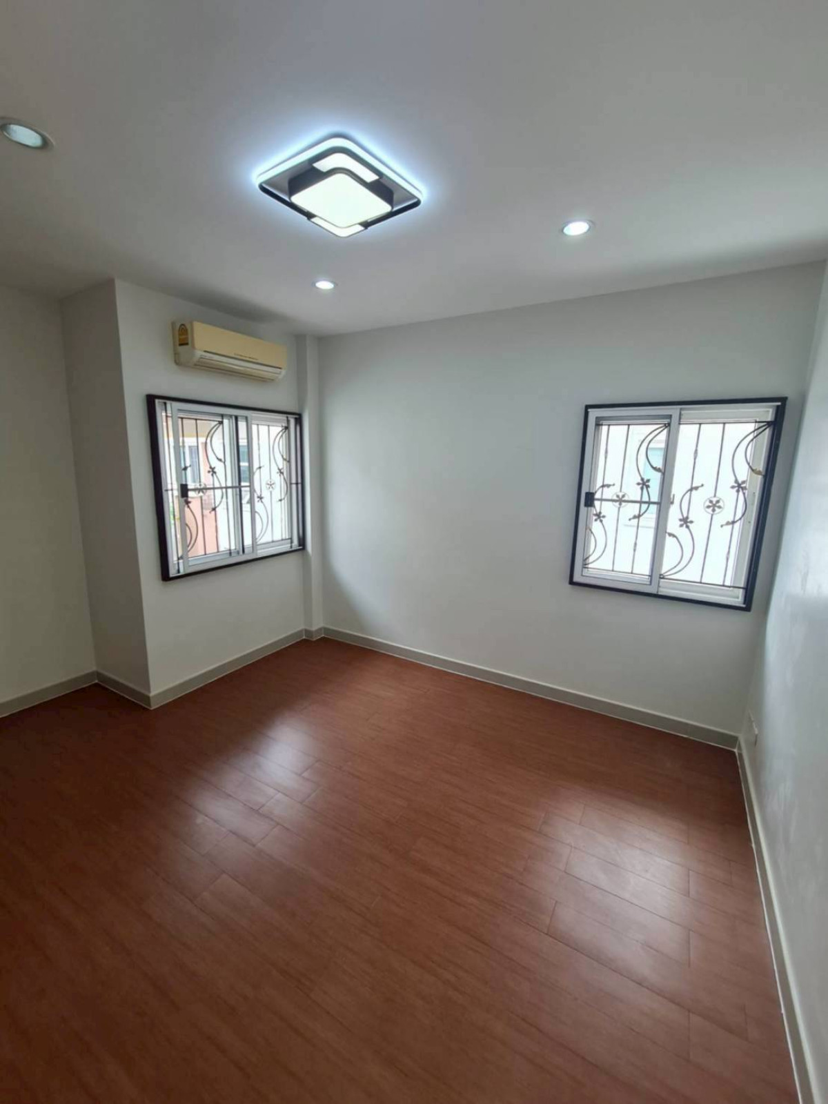 ขายบ้านนนทบุรี บางใหญ่ บางบัวทอง : ขายบ้าน เดอะ มิวส์ โฮม หน้ากว้าง รีโนเวทใหม่ คลองถนน บางบัวทอง นนทบุรี CX-140936