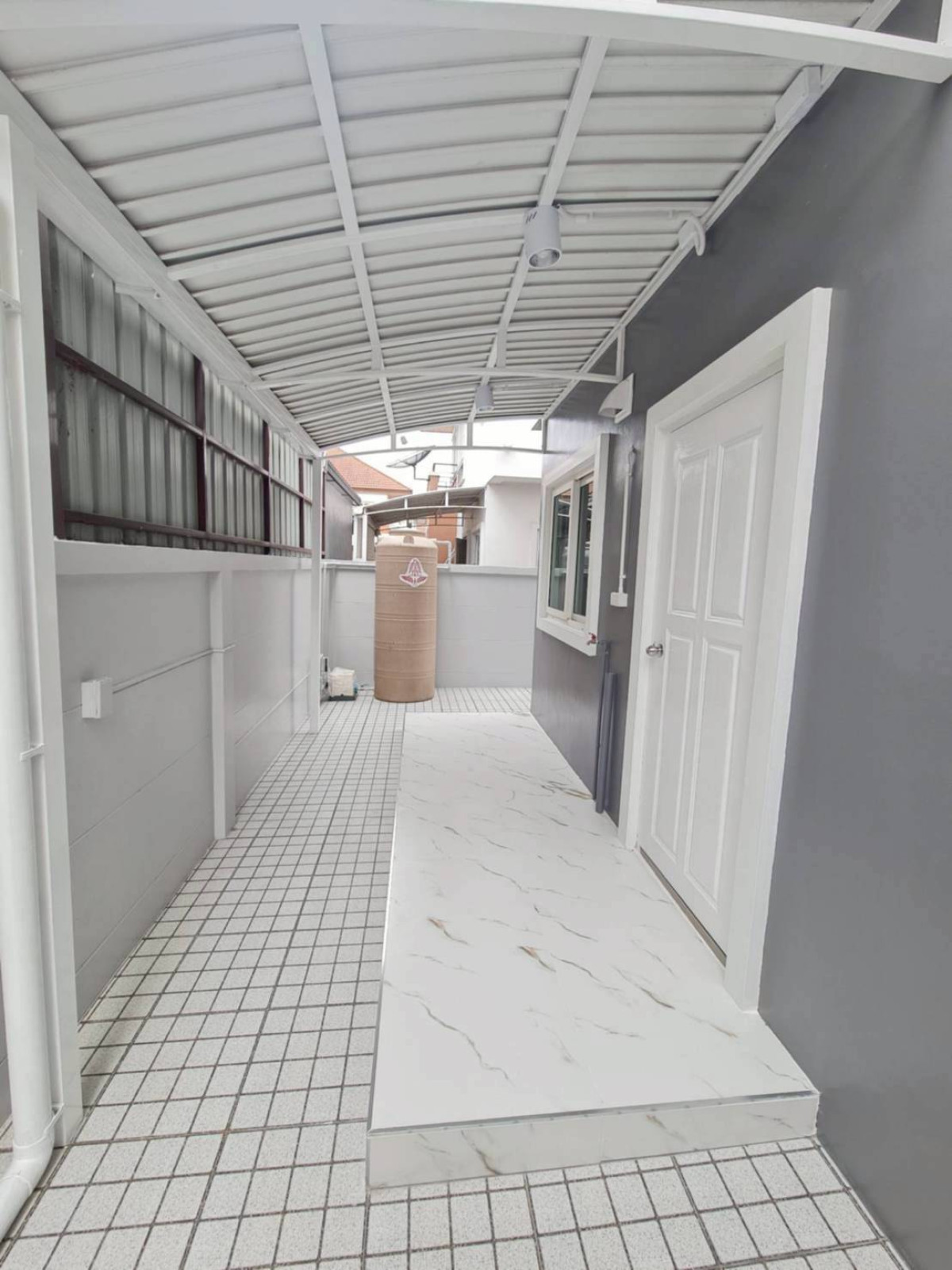 ขายบ้านนนทบุรี บางใหญ่ บางบัวทอง : ขายบ้าน เดอะ มิวส์ โฮม หน้ากว้าง รีโนเวทใหม่ คลองถนน บางบัวทอง นนทบุรี CX-140936