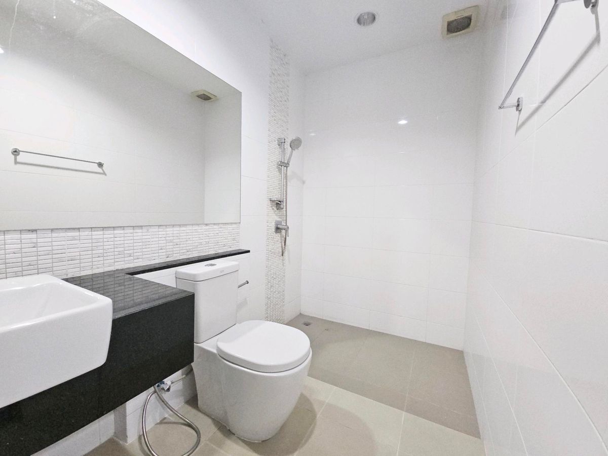 For SaleHome OfficeKaset Nawamin,Ladplakao : Home Office Sukhonthasawat Lat Phrao Ekkamai Ramintra