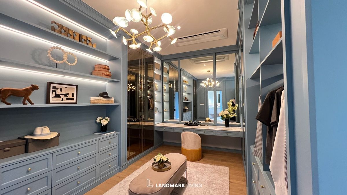 For SaleHousePattanakan, Srinakarin : ✨ Everything as in the picture Ready to move in. 🏡 Narinsiri Krungthep Kreetha. Real touch. Receive premium deals before anyone else at Landmark Living 💯